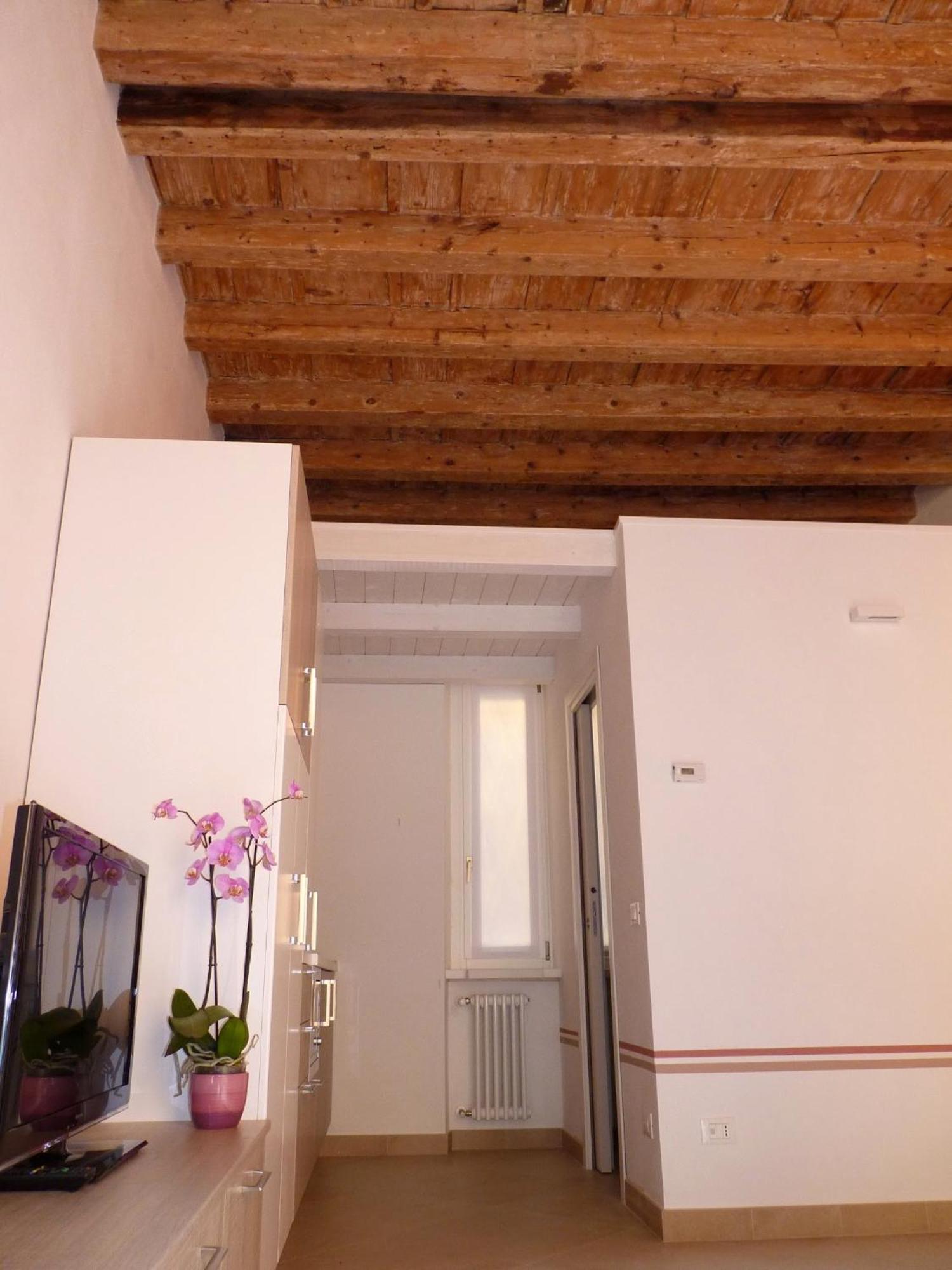 Flora Inn, Super Sweet Studio - Centro Bergamo Buitenkant foto