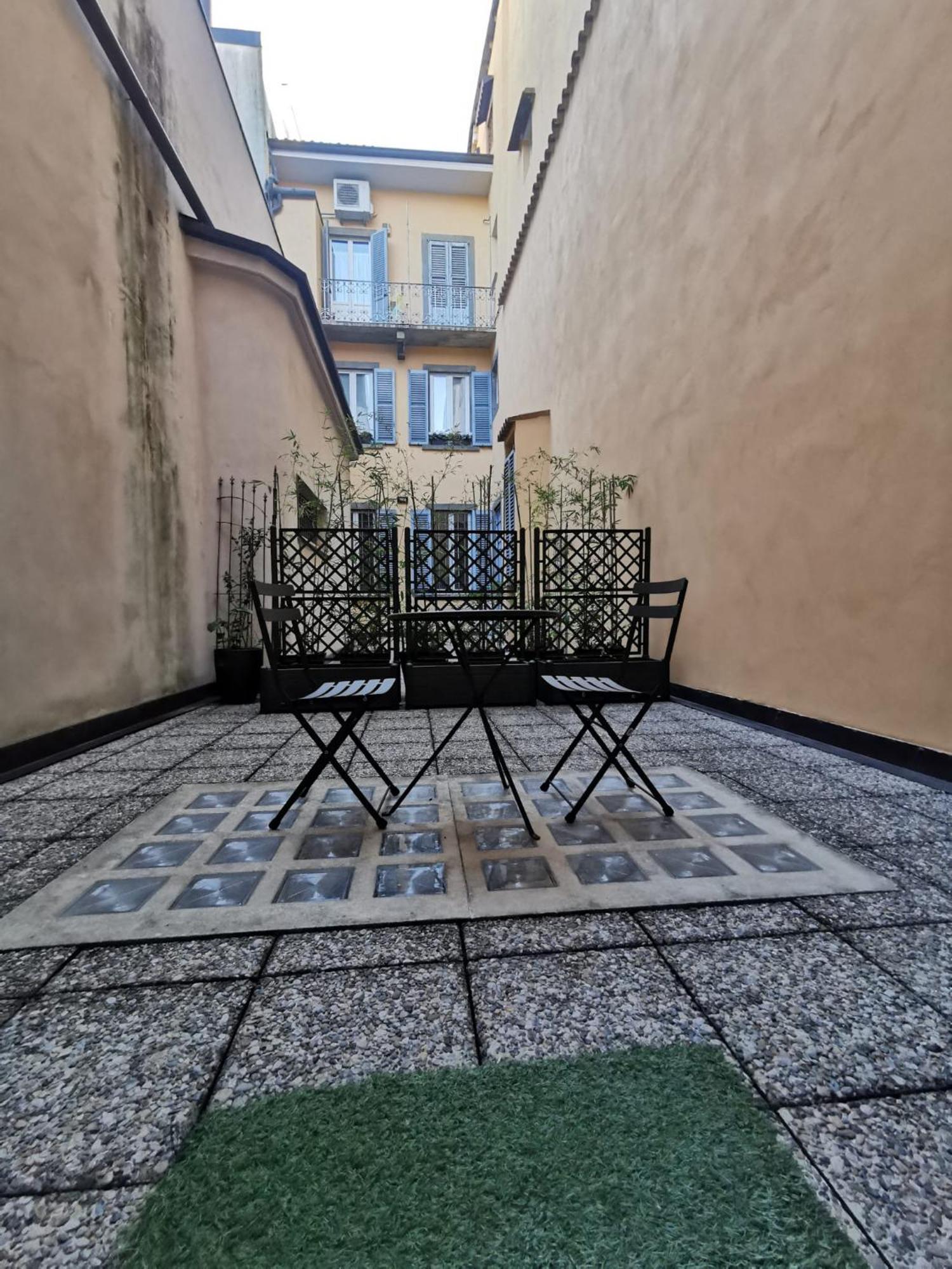 Flora Inn, Super Sweet Studio - Centro Bergamo Buitenkant foto
